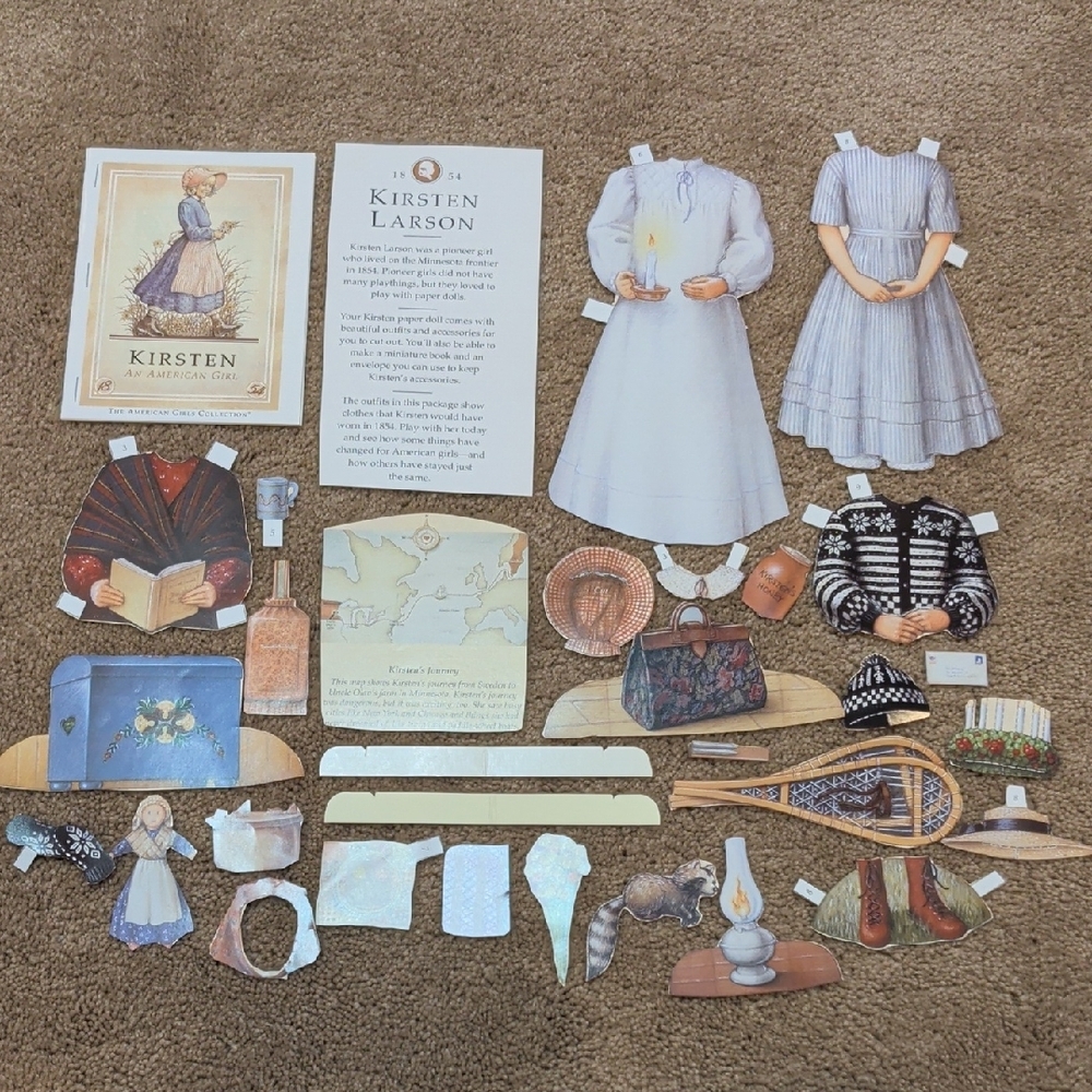 American Girl Paper Dolls Set - Green, Blue, Pink, Red - Picture 7 of 15